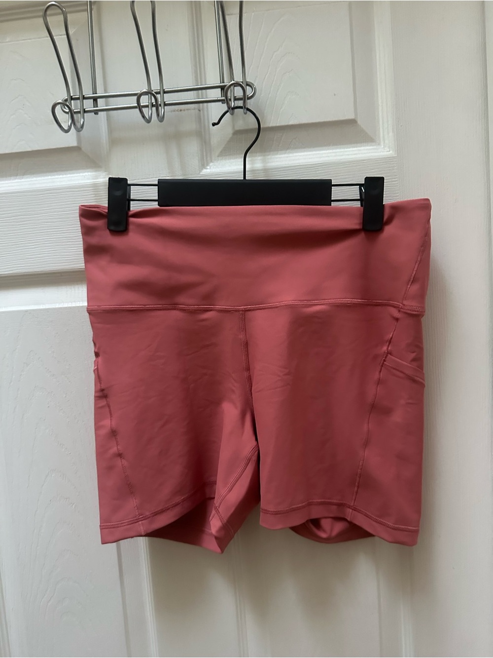 Athleta interval stash 5" short High-Rise Performance Shorts pink Rose l large